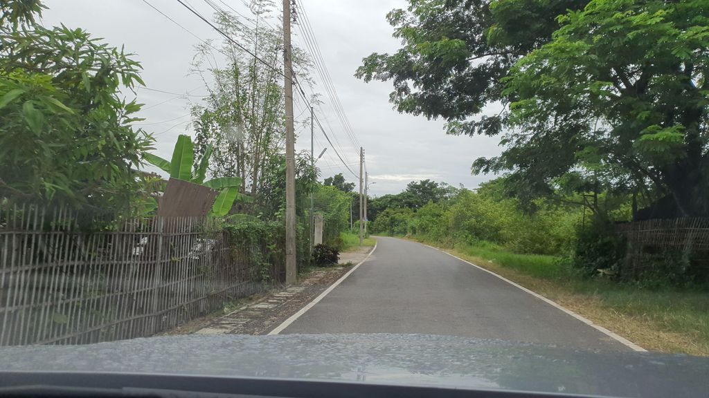 ภาพถนนตรงที่ บ้านบวกห้า ตั้งอยู่ ถ่ายโดย jrcarlsen พ.ศ. 2564 (2021) · A street-level view of where บ้านบวกห้า · Ban Buak Ha stands, by jrcarlsen in 2564 (2021)