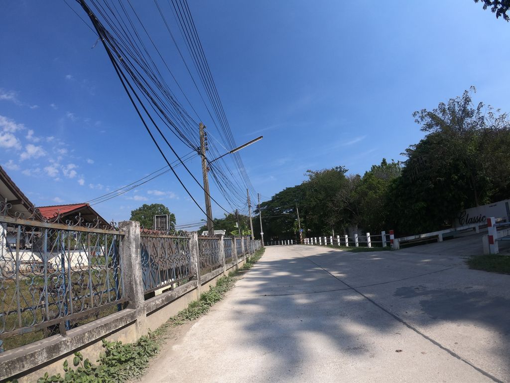 ภาพถนนตรงที่ Duangdee Interior Design Co., Ltd. ตั้งอยู่ ถ่ายโดย chanuwath_grab พ.ศ. 2562 (2019) · A street-level view of where Duangdee Interior Design Co., Ltd. stands, by chanuwath_grab in 2562 (2019)