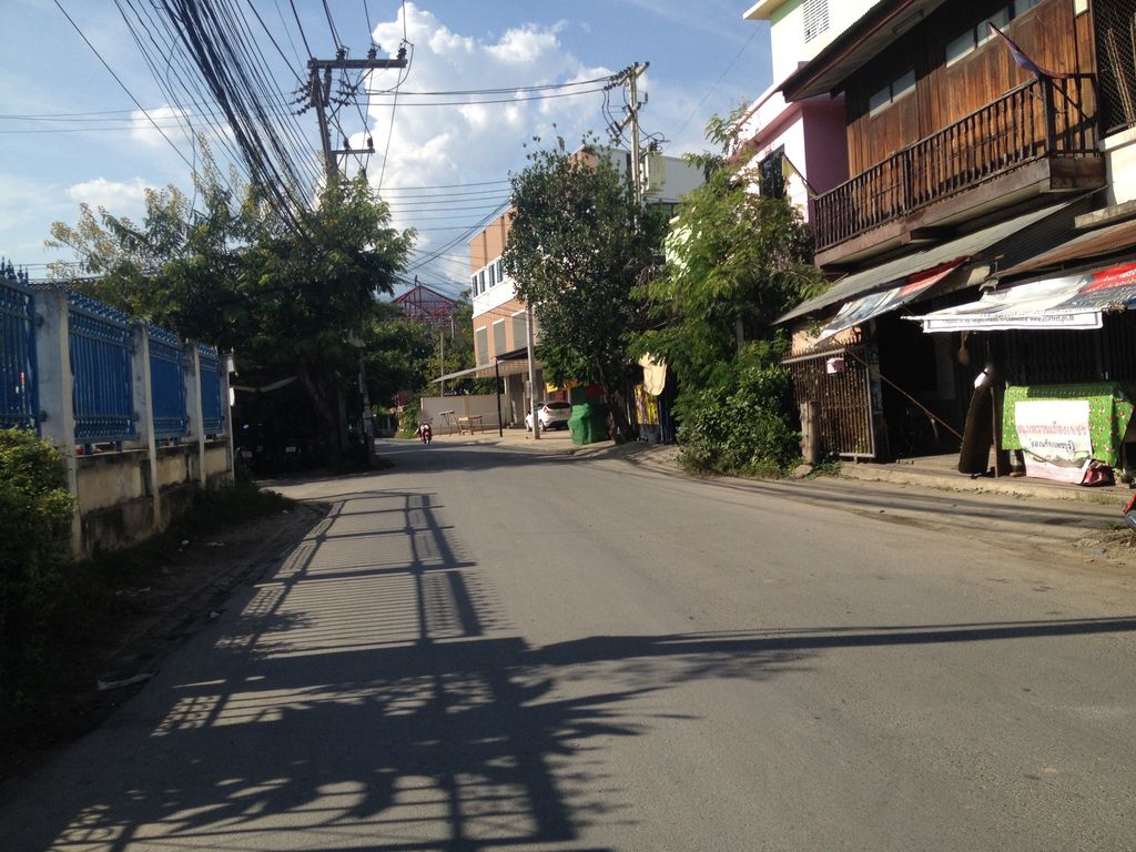 ภาพถนนตรงที่ Pech Optic Items ตั้งอยู่ ถ่ายโดย jimwatana พ.ศ. 2558 (2015) · A street-level view of where Pech Optic Items stands, by jimwatana in 2558 (2015)