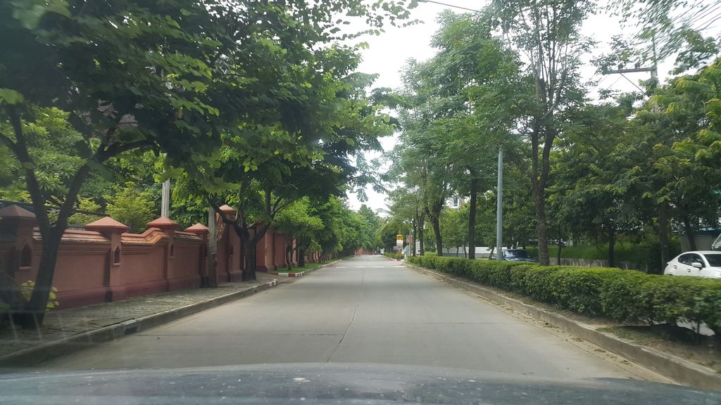 ภาพถนนตรงที่ รับสอนทำกาแฟเชียงใหม่ คอร์สเรียนชงกาแฟเชียงใหม่ ตั้งอยู่ ถ่ายโดย jrcarlsen พ.ศ. 2560 (2017) · A street-level view of where รับสอนทำกาแฟเชียงใหม่ คอร์สเรียนชงกาแฟเชียงใหม่ · Rap Son Tham Kafae Chiang Mai Khot Rian Chong Kafae Chiang Mai stands, by jrcarlsen in 2560 (2017)