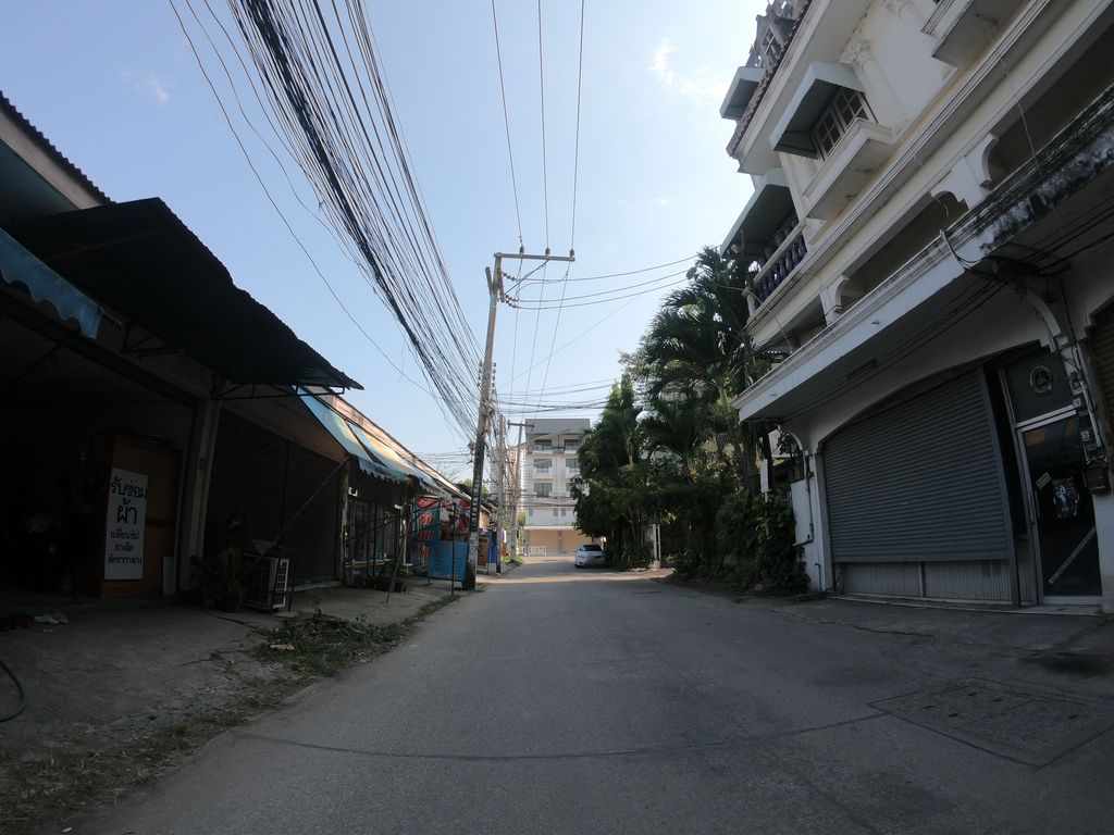 ภาพถนนตรงที่ Full Stroke Musics ตั้งอยู่ ถ่ายโดย chanuwath_grab พ.ศ. 2562 (2019) · A street-level view of where Full Stroke Musics stands, by chanuwath_grab in 2562 (2019)