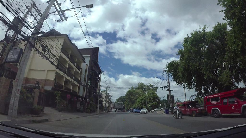 ภาพถนนตรงที่ Sweethome Travel ตั้งอยู่ ถ่ายโดย kaart_3 พ.ศ. 2562 (2019) · A street-level view of where Sweethome Travel stands, by kaart_3 in 2562 (2019)