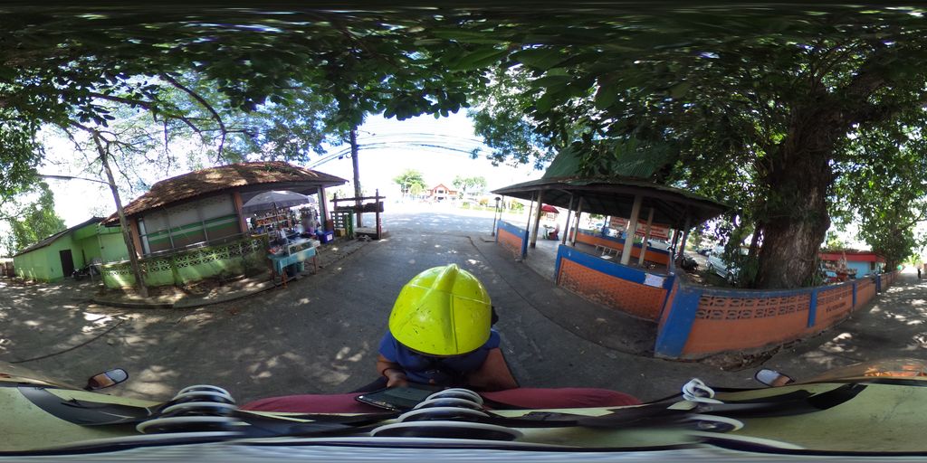 ภาพถนนตรงที่ กศน.แม่จัน ตั้งอยู่ ถ่ายโดย maricarrabonza พ.ศ. 2562 (2019) · A street-level view of where กศน.แม่จัน · Kason.Mae Chan stands, by maricarrabonza in 2562 (2019)