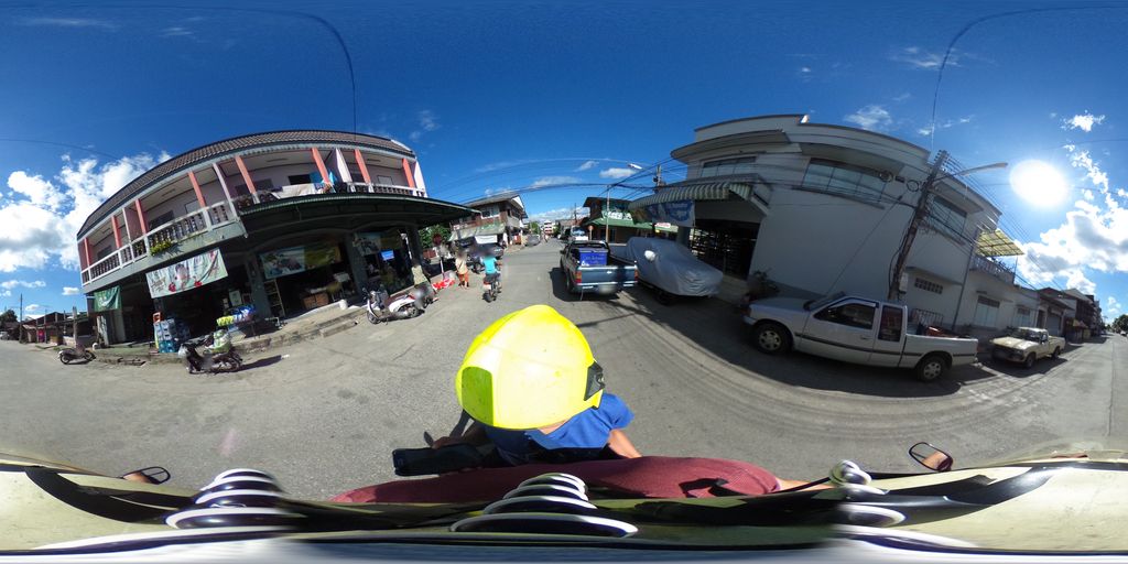 ภาพถนนตรงที่ วัยหวานบูติก ตั้งอยู่ ถ่ายโดย maricarrabonza พ.ศ. 2562 (2019) · A street-level view of where วัยหวานบูติก · Waiwanbutik stands, by maricarrabonza in 2562 (2019)