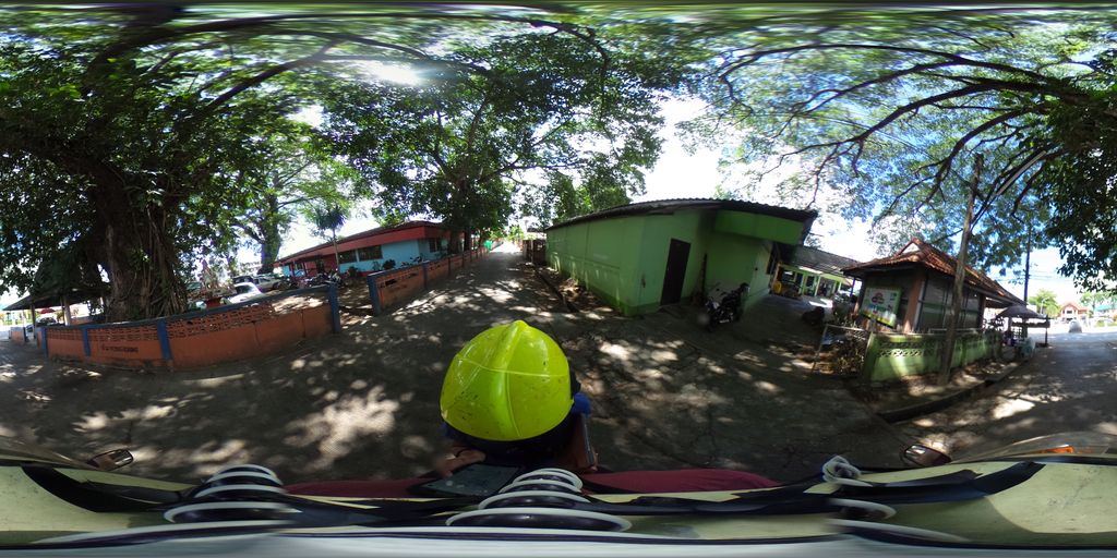 ภาพถนนตรงที่ สำนักสาธารณะสุขอำเภอแม่จัน ตั้งอยู่ ถ่ายโดย maricarrabonza พ.ศ. 2562 (2019) · A street-level view of where สำนักสาธารณะสุขอำเภอแม่จัน · Samnak Sathannasuk Amphoe Mae Chan stands, by maricarrabonza in 2562 (2019)