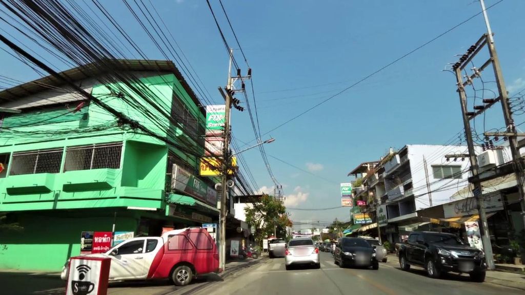 ภาพถนนตรงที่ คลินิก นายแพทย์ปลื้ม ตั้งอยู่ ถ่ายโดย toffy พ.ศ. 2561 (2018) · A street-level view of where คลินิก นายแพทย์ปลื้ม · Naiphaet Pluem Clinic stands, by toffy in 2561 (2018)