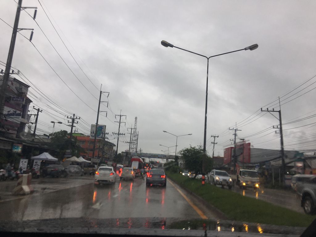 ภาพถนนตรงที่ เอกเย็นตาโฟ ตั้งอยู่ ถ่ายโดย wapriz พ.ศ. 2561 (2018) · A street-level view of where เอกเย็นตาโฟ · Ekyentafo stands, by wapriz in 2561 (2018)
