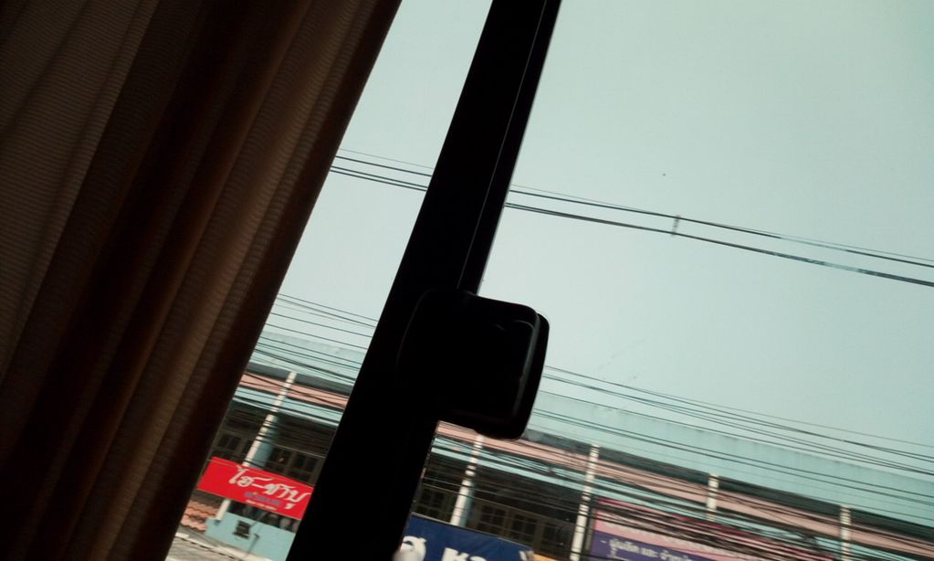 ภาพถนนตรงที่ ไฮ ชาบู บุฟเฟ่ต์ เชียงราย ตั้งอยู่ ถ่ายโดย ozflor พ.ศ. 2562 (2019) · A street-level view of where ไฮ ชาบู บุฟเฟ่ต์ เชียงราย · Hai Shabu Buffet Chiang Rai stands, by ozflor in 2562 (2019)