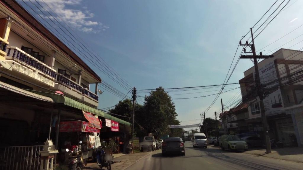 ภาพถนนตรงที่ Extract Chiangrai ตั้งอยู่ ถ่ายโดย toffy พ.ศ. 2561 (2018) · A street-level view of where Extract Chiangrai stands, by toffy in 2561 (2018)