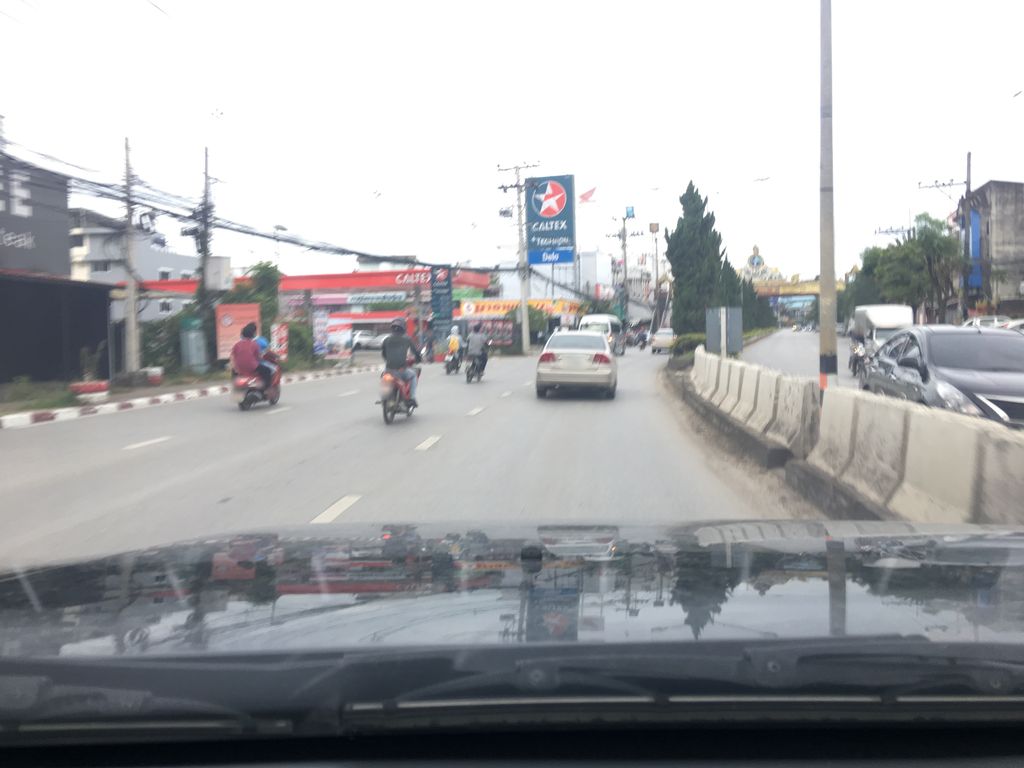 ภาพถนนตรงที่ สินเชื่อทะเบียนรถ โฉนดที่ดิน ประกันรถยนต์-เชียงราย ตั้งอยู่ ถ่ายโดย wapriz พ.ศ. 2561 (2018) · A street-level view of where สินเชื่อทะเบียนรถ โฉนดที่ดิน ประกันรถยนต์-เชียงราย · Sinchuea Thabian Rot Chondathidin Prakanrathayon-Chiang Rai stands, by wapriz in 2561 (2018)