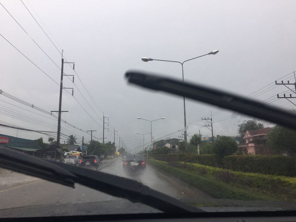 ภาพถนนตรงที่ บ่อตกกุ้ง ต้นเรซซิ่ง ตั้งอยู่ ถ่ายโดย wapriz พ.ศ. 2561 (2018) · A street-level view of where บ่อตกกุ้ง ต้นเรซซิ่ง · Bo Tok Kung Ton Retsing stands, by wapriz in 2561 (2018)