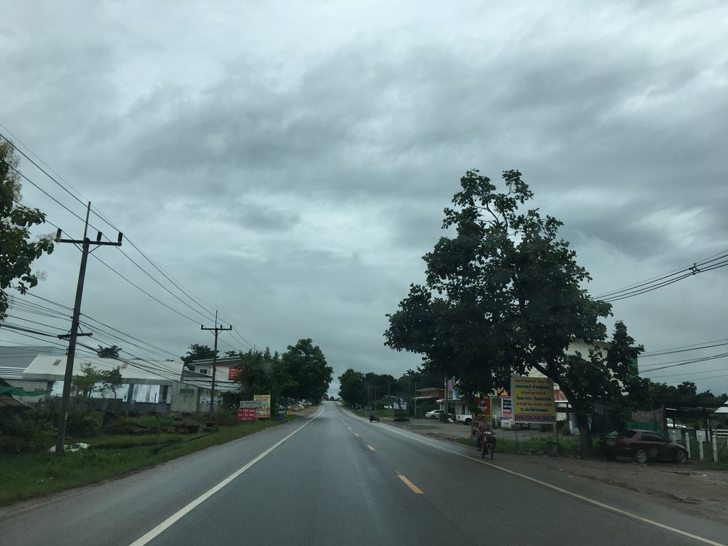 ภาพถนนตรงที่ สตอรี่ Coffee Camp ตั้งอยู่ ถ่ายโดย wapriz พ.ศ. 2561 (2018) · A street-level view of where สตอรี่ Coffee Camp stands, by wapriz in 2561 (2018)
