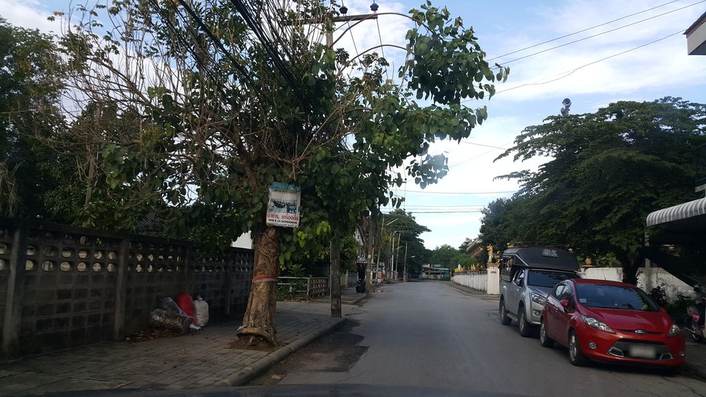 ภาพถนนตรงที่ นิว มาลีน่า วิลล์ โฮเต็ล แอนด์ รีสอร์ท ตั้งอยู่ ถ่ายโดย jrcarlsen พ.ศ. 2560 (2017) · A street-level view of where นิว มาลีน่า วิลล์ โฮเต็ล แอนด์ รีสอร์ท · New Malina Ville Hotel & Resort stands, by jrcarlsen in 2560 (2017)
