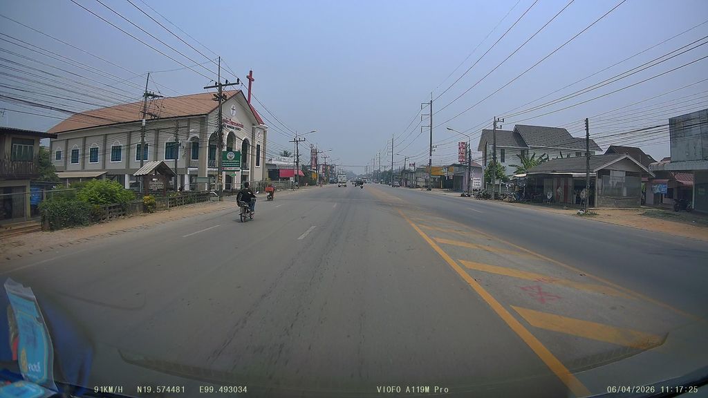 ภาพถนนตรงที่ แม่สรวยซิสเต็ม ตั้งอยู่ ถ่ายโดย ThailandCambodia พ.ศ. 2569 (2026) · A street-level view of where แม่สรวยซิสเต็ม · Mae Suai Sittem stands, by ThailandCambodia in 2569 (2026)