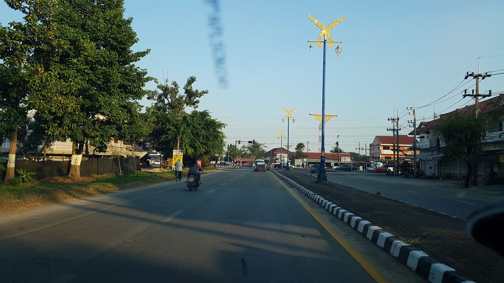 ภาพถนนตรงที่ บ้านใน คาเฟ่ ตั้งอยู่ ถ่ายโดย igorzo พ.ศ. 2562 (2019) · A street-level view of where บ้านใน คาเฟ่ · Ban Nai Café stands, by igorzo in 2562 (2019)