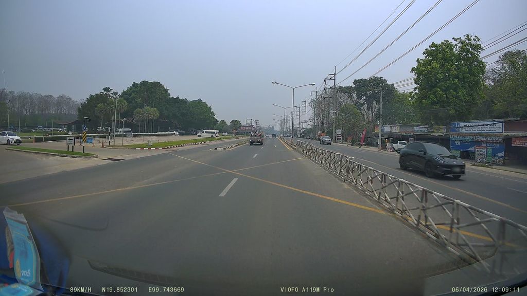 ภาพถนนตรงที่ ร้านเมเปิ้ล By เมชญา ตั้งอยู่ ถ่ายโดย ThailandCambodia พ.ศ. 2569 (2026) · A street-level view of where ร้านเมเปิ้ล By เมชญา · Ran Me Poen By Metya stands, by ThailandCambodia in 2569 (2026)