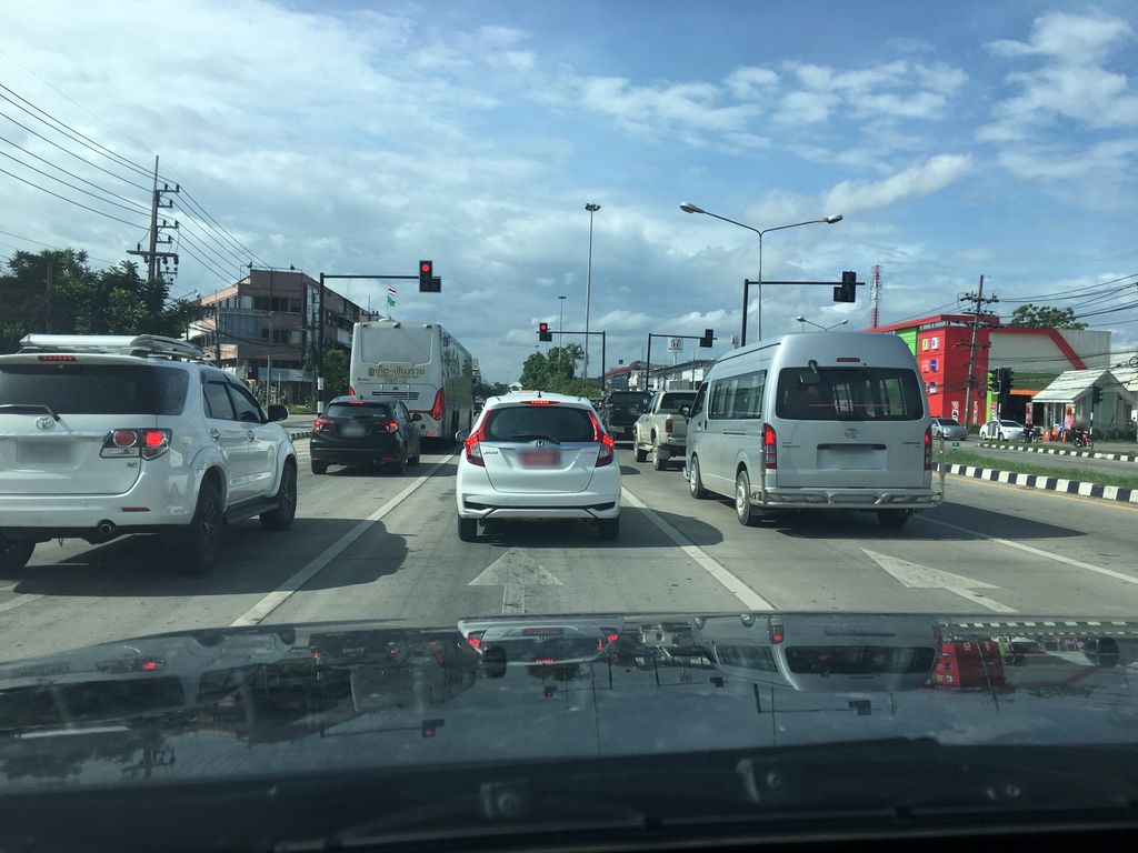 ภาพถนนตรงที่ อีซูซุเชียงราย ตั้งอยู่ ถ่ายโดย wapriz พ.ศ. 2561 (2018) · A street-level view of where อีซูซุเชียงราย · Isuzu Chiang Rai stands, by wapriz in 2561 (2018)