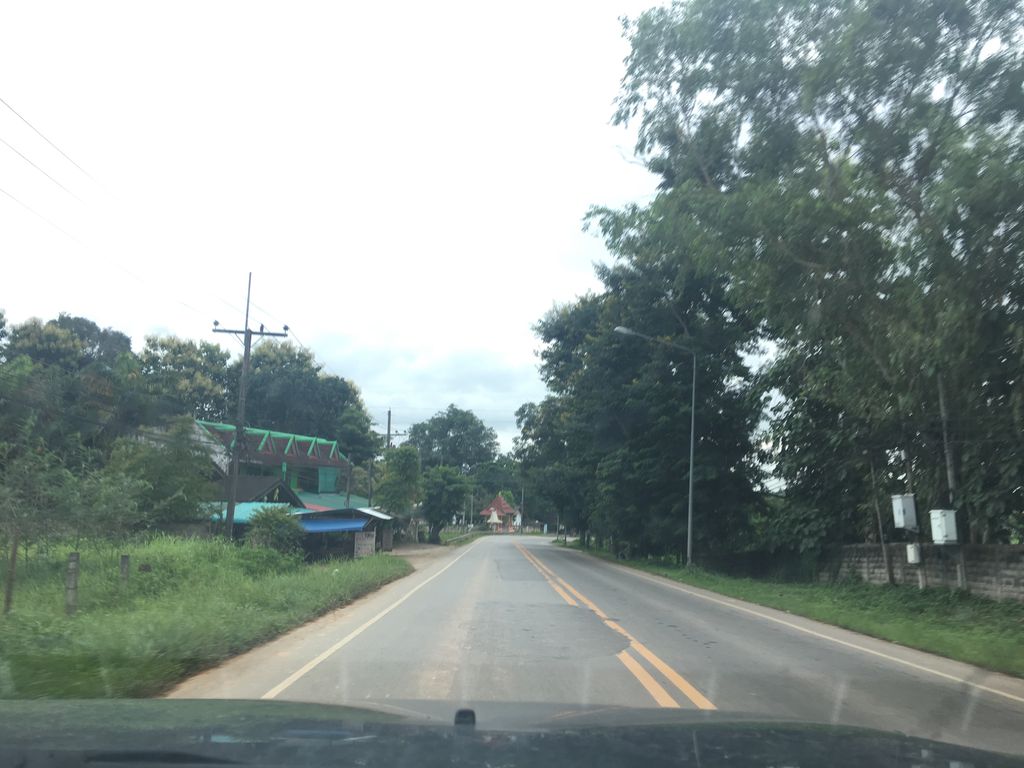 ภาพถนนตรงที่ PS Autocross Thailand ตั้งอยู่ ถ่ายโดย wapriz พ.ศ. 2561 (2018) · A street-level view of where PS Autocross Thailand stands, by wapriz in 2561 (2018)