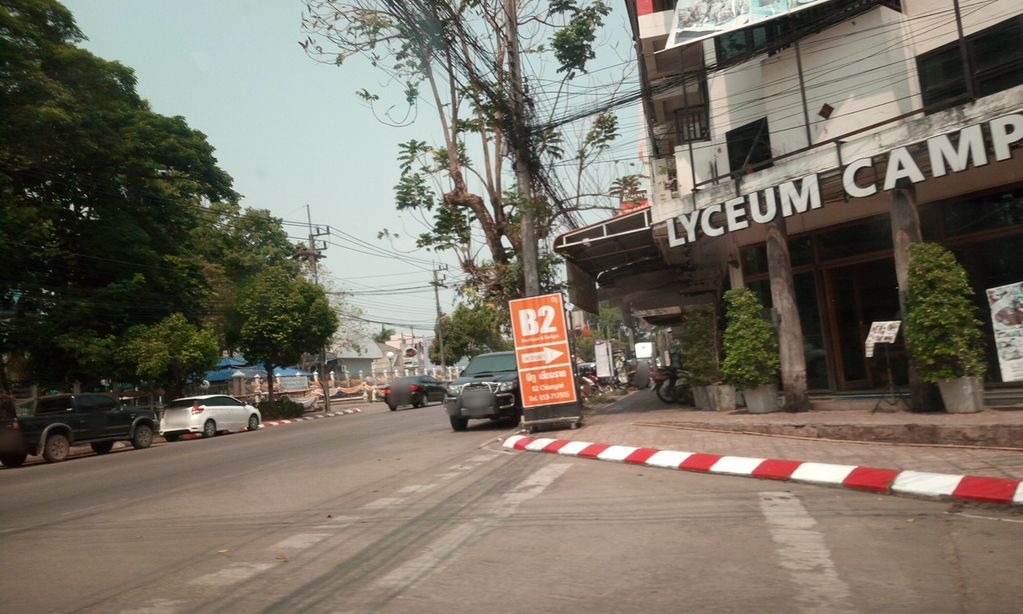 ภาพถนนตรงที่ สำนักงานกฏหมายและบัญชี ปพนสรรค์ ตั้งอยู่ ถ่ายโดย ozflor พ.ศ. 2562 (2019) · A street-level view of where สำนักงานกฏหมายและบัญชี ปพนสรรค์ · Samnakngan Kot Mai Lae Banchi Paphonson stands, by ozflor in 2562 (2019)