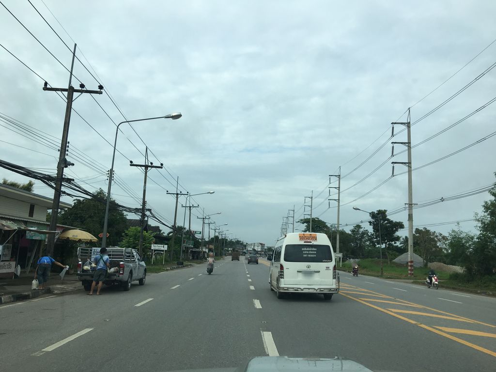 ภาพถนนตรงที่ บุญญาภาการพิมพ์ ตั้งอยู่ ถ่ายโดย wapriz พ.ศ. 2561 (2018) · A street-level view of where บุญญาภาการพิมพ์ · Bun Ya Pha Kanphim stands, by wapriz in 2561 (2018)
