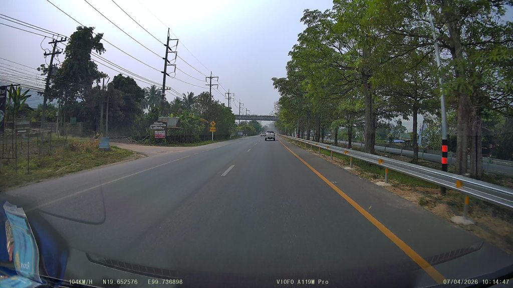 ภาพถนนตรงที่ บ้านสวนทรัพย์รวงทอง ตั้งอยู่ ถ่ายโดย ThailandCambodia พ.ศ. 2569 (2026) · A street-level view of where บ้านสวนทรัพย์รวงทอง · Ban Suan Sap Ruang Thong stands, by ThailandCambodia in 2569 (2026)