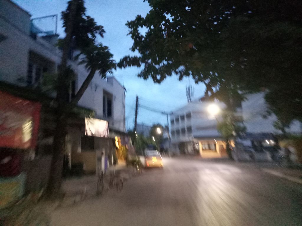 ภาพถนนตรงที่ จินฟ่ง อาหารไทยจีนยูนาน ตั้งอยู่ ถ่ายโดย jang พ.ศ. 2561 (2018) · A street-level view of where จินฟ่ง อาหารไทยจีนยูนาน · Chinfong Ahanthai Chin Yunan stands, by jang in 2561 (2018)