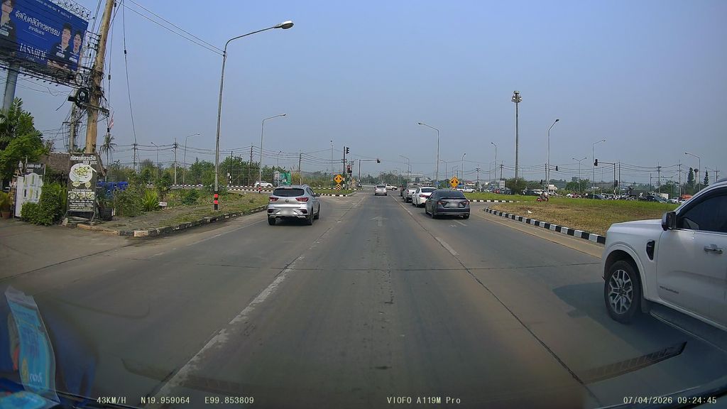 ภาพถนนตรงที่ คำหลวงรักษาสัตว์ ตั้งอยู่ ถ่ายโดย ThailandCambodia พ.ศ. 2569 (2026) · A street-level view of where คำหลวงรักษาสัตว์ · Kham Luang Raksasat stands, by ThailandCambodia in 2569 (2026)