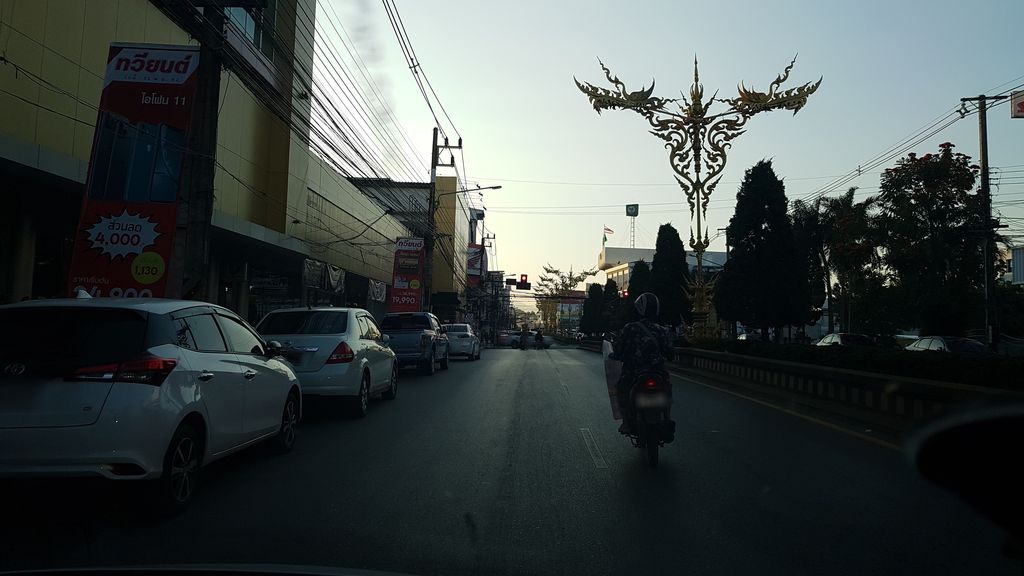 ภาพถนนตรงที่ Supreme Fitness ตั้งอยู่ ถ่ายโดย igorzo พ.ศ. 2562 (2019) · A street-level view of where Supreme Fitness stands, by igorzo in 2562 (2019)