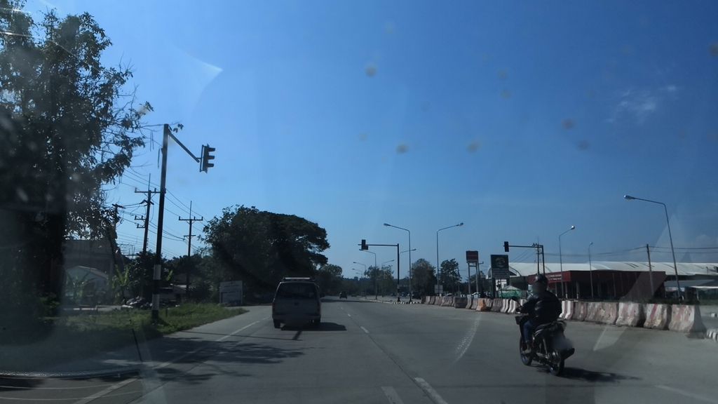ภาพถนนตรงที่ 15 May Coffee ตั้งอยู่ ถ่ายโดย charlesano พ.ศ. 2561 (2018) · A street-level view of where 15 May Coffee stands, by charlesano in 2561 (2018)