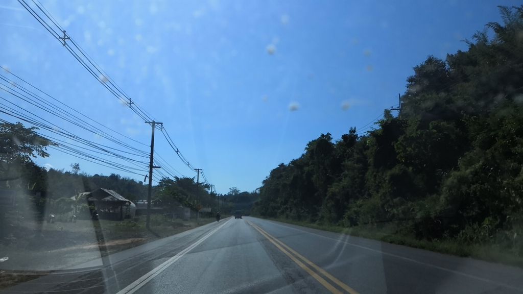ภาพถนนตรงที่ สวนภูใจมา PJCamping ตั้งอยู่ ถ่ายโดย charlesano พ.ศ. 2561 (2018) · A street-level view of where สวนภูใจมา PJCamping stands, by charlesano in 2561 (2018)