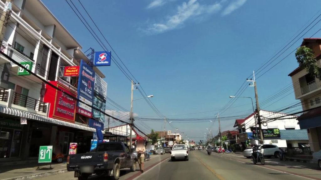 ภาพถนนตรงที่ บ้านยา นรเศรษฐ์ ตั้งอยู่ ถ่ายโดย toffy พ.ศ. 2561 (2018) · A street-level view of where บ้านยา นรเศรษฐ์ · Ban Ya Nonset stands, by toffy in 2561 (2018)