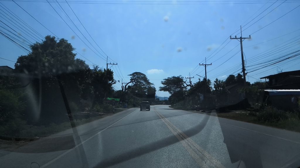 ภาพถนนตรงที่ อู่ วี เจริญยนต์ ตั้งอยู่ ถ่ายโดย charlesano พ.ศ. 2561 (2018) · A street-level view of where อู่ วี เจริญยนต์ · U Wi Charoen Yon stands, by charlesano in 2561 (2018)