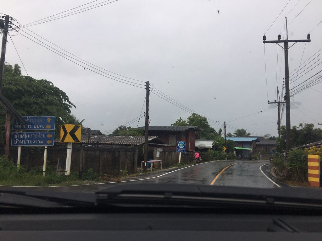 ภาพถนนตรงที่ สุขเสมอ คาเฟ่ - suksamer ตั้งอยู่ ถ่ายโดย wapriz พ.ศ. 2561 (2018) · A street-level view of where สุขเสมอ คาเฟ่ - suksamer stands, by wapriz in 2561 (2018)