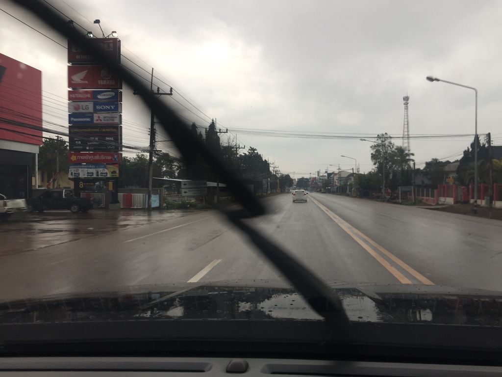 ภาพถนนตรงที่ กิจรุ่งเรืองป่าแดด ตั้งอยู่ ถ่ายโดย chanon พ.ศ. 2561 (2018) · A street-level view of where กิจรุ่งเรืองป่าแดด · Kit Rungrueang Pa Daet stands, by chanon in 2561 (2018)