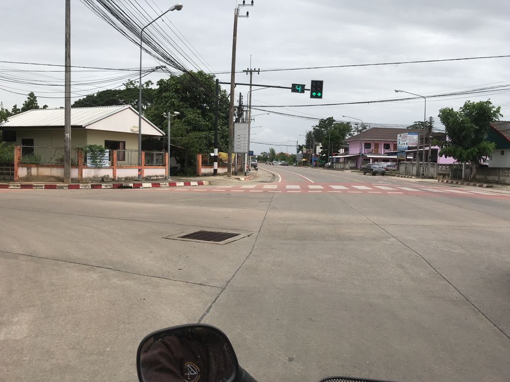 ภาพถนนตรงที่ หอมด่วน เชียงราย hormduan chiang rai ตั้งอยู่ ถ่ายโดย kiw พ.ศ. 2561 (2018) · A street-level view of where หอมด่วน เชียงราย hormduan chiang rai stands, by kiw in 2561 (2018)
