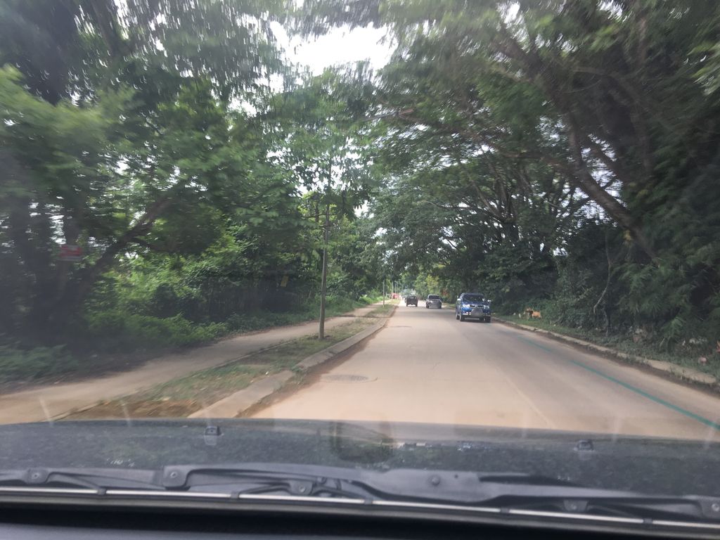 ภาพถนนตรงที่ สวนสมสุข เชียงราย ตั้งอยู่ ถ่ายโดย wapriz พ.ศ. 2561 (2018) · A street-level view of where สวนสมสุข เชียงราย · Som Suk Chiang Rai Garden stands, by wapriz in 2561 (2018)