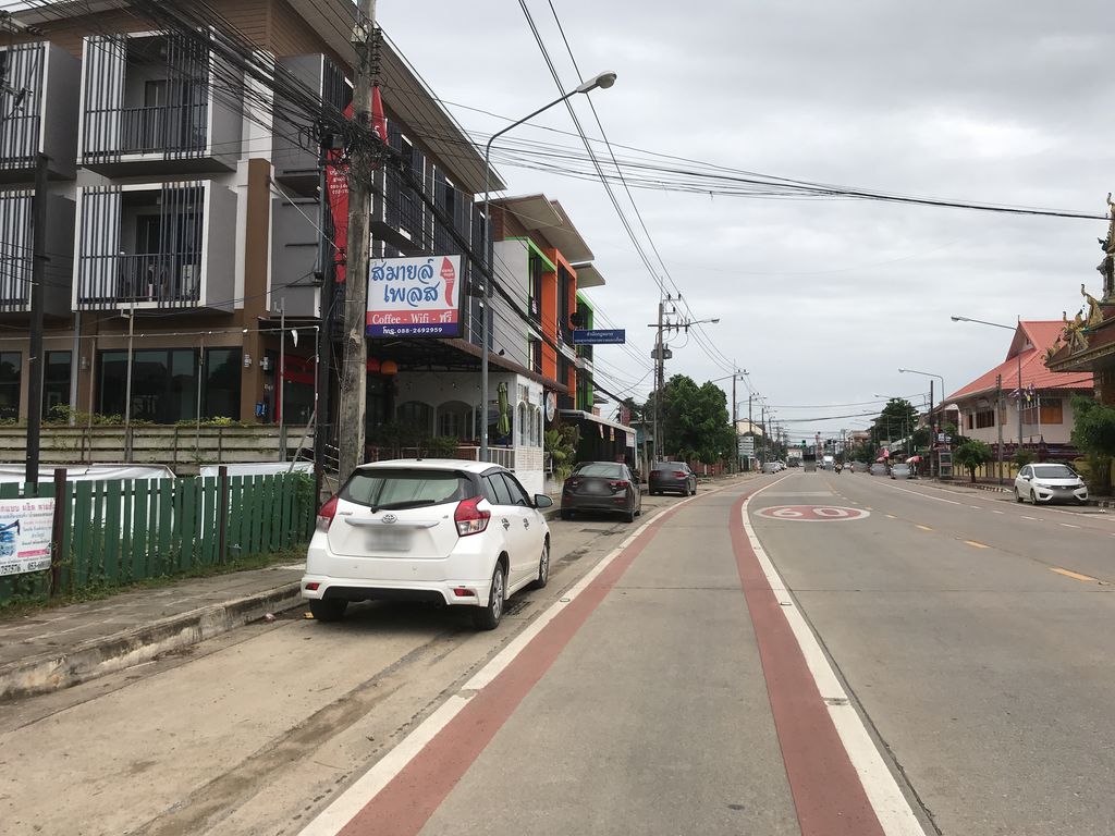 ภาพถนนตรงที่ Pnt เทควันโด บ้านใหม่ริมกก ตั้งอยู่ ถ่ายโดย kiw พ.ศ. 2561 (2018) · A street-level view of where Pnt เทควันโด บ้านใหม่ริมกก stands, by kiw in 2561 (2018)