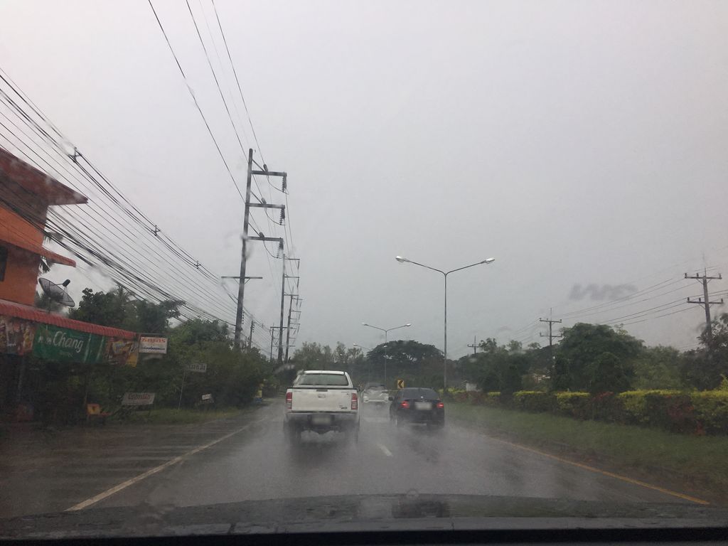 ภาพถนนตรงที่ กิจรุ่งเรืองเกษตร ตั้งอยู่ ถ่ายโดย wapriz พ.ศ. 2561 (2018) · A street-level view of where กิจรุ่งเรืองเกษตร · Kit Rungrueang Kaset stands, by wapriz in 2561 (2018)