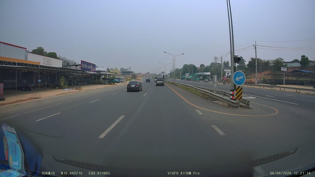 ภาพถนนตรงที่ Lalitta Café ตั้งอยู่ ถ่ายโดย ThailandCambodia พ.ศ. 2569 (2026) · A street-level view of where Lalitta Café stands, by ThailandCambodia in 2569 (2026)