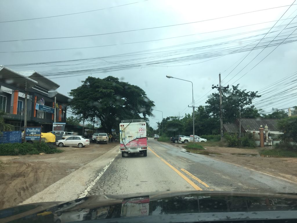 ภาพถนนตรงที่ ญาณกรการเกษตรรุ่งเรือง ตั้งอยู่ ถ่ายโดย wapriz พ.ศ. 2561 (2018) · A street-level view of where ญาณกรการเกษตรรุ่งเรือง · Yan Kon Kan Kaset Rungrueang stands, by wapriz in 2561 (2018)
