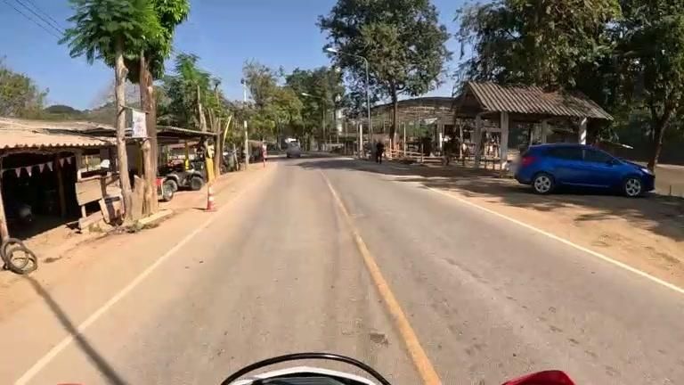 ภาพถนนตรงที่ ปางช้าง คอฟฟี่ ตั้งอยู่ ถ่ายโดย julcnx พ.ศ. 2568 (2025) · A street-level view of where ปางช้าง คอฟฟี่ · Pang Chang Coffee stands, by julcnx in 2568 (2025)