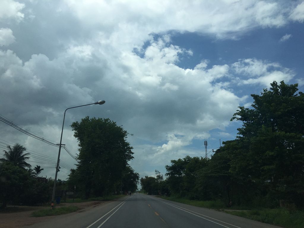 ภาพถนนตรงที่ อู่มนัสการช่าง ตั้งอยู่ ถ่ายโดย wapriz พ.ศ. 2561 (2018) · A street-level view of where อู่มนัสการช่าง · U Manat Kanchang stands, by wapriz in 2561 (2018)