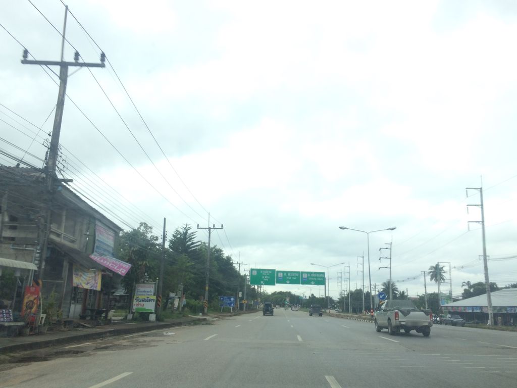 ภาพถนนตรงที่ นุชการช่าง ตั้งอยู่ ถ่ายโดย prasert พ.ศ. 2559 (2016) · A street-level view of where นุชการช่าง · Nutkanchang stands, by prasert in 2559 (2016)