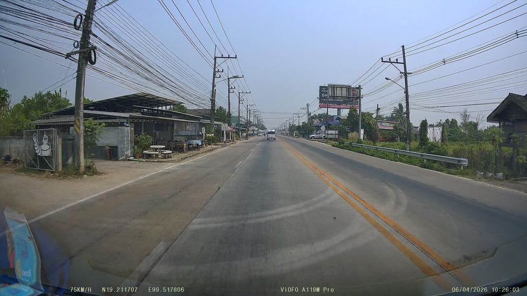 ภาพถนนตรงที่ วิภาวัน งานปัก ตั้งอยู่ ถ่ายโดย ThailandCambodia พ.ศ. 2569 (2026) · A street-level view of where วิภาวัน งานปัก · Wiphaona Nganpak stands, by ThailandCambodia in 2569 (2026)