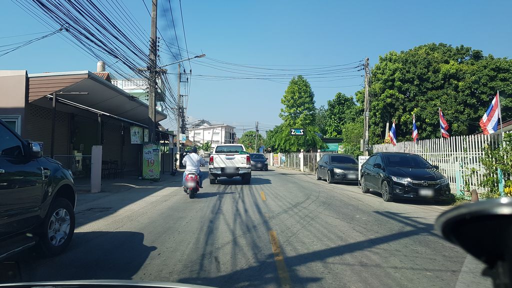 ภาพถนนตรงที่ Coffee Craft ตั้งอยู่ ถ่ายโดย igorzo พ.ศ. 2562 (2019) · A street-level view of where Coffee Craft stands, by igorzo in 2562 (2019)