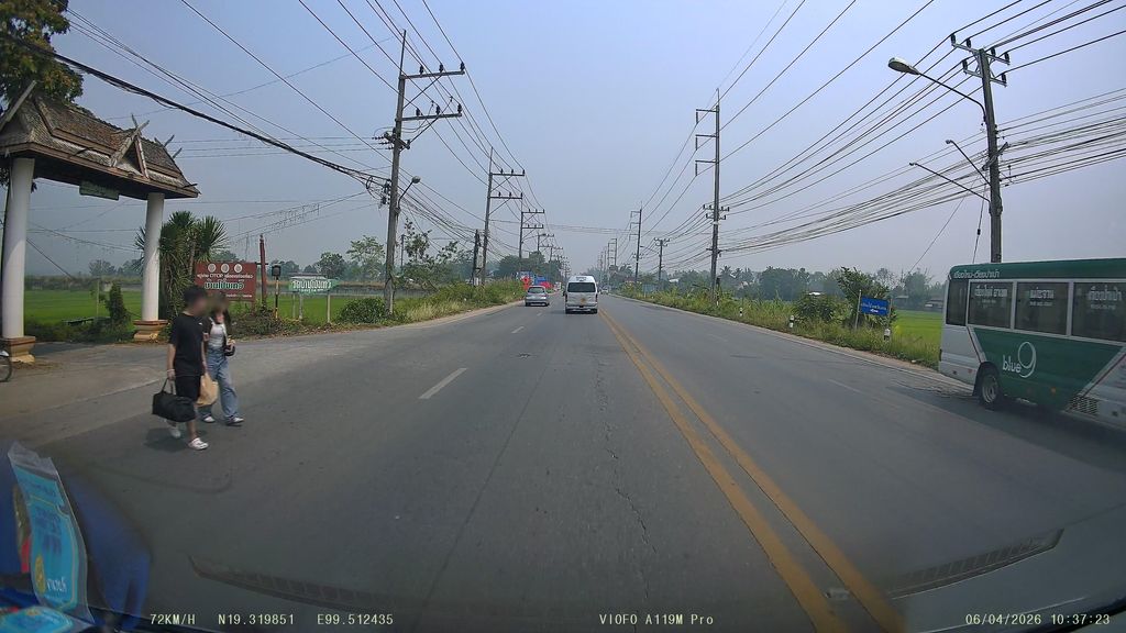 ภาพถนนตรงที่ ส้มตำปูม้ารสทิพย์เวียงป่าเป้า ตั้งอยู่ ถ่ายโดย ThailandCambodia พ.ศ. 2569 (2026) · A street-level view of where ส้มตำปูม้ารสทิพย์เวียงป่าเป้า · Som Tam Pu Ma Rotthip Wiang Pa Pao stands, by ThailandCambodia in 2569 (2026)