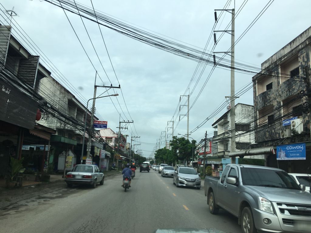ภาพถนนตรงที่ Honeyou2 ตั้งอยู่ ถ่ายโดย wapriz พ.ศ. 2561 (2018) · A street-level view of where Honeyou2 stands, by wapriz in 2561 (2018)