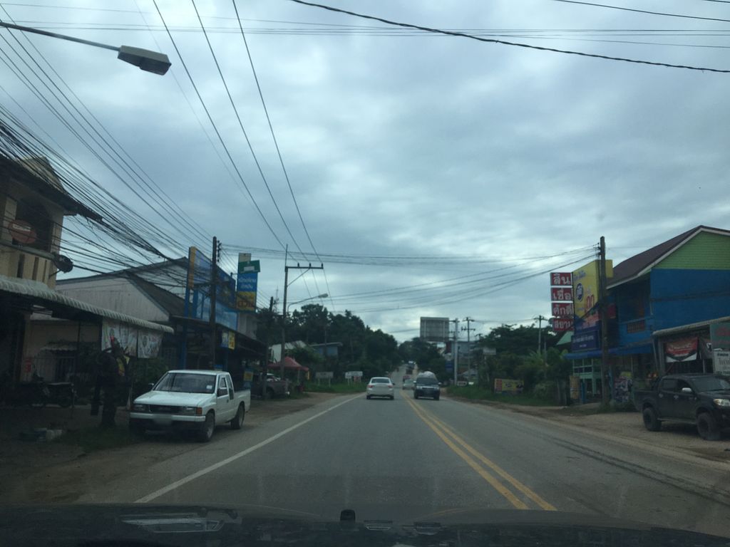 ภาพถนนตรงที่ กุลนาถ ตั้งอยู่ ถ่ายโดย wapriz พ.ศ. 2561 (2018) · A street-level view of where กุลนาถ · Kunnat stands, by wapriz in 2561 (2018)