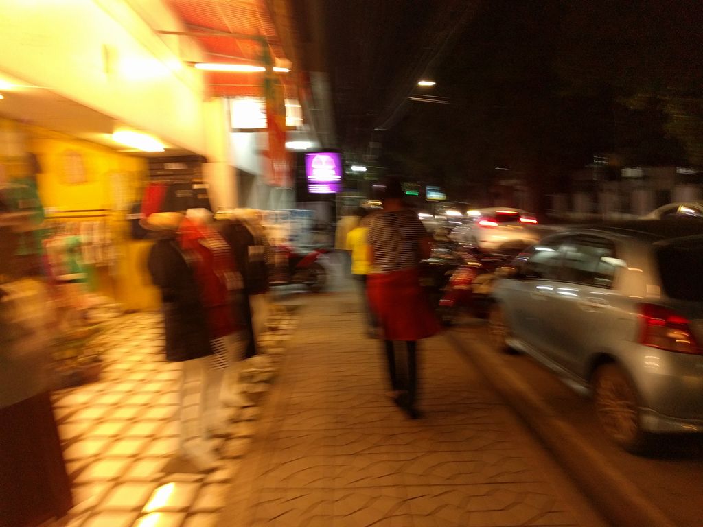 ภาพถนนตรงที่ เชียงรายของชำร่วย ตั้งอยู่ ถ่ายโดย emackres พ.ศ. 2561 (2018) · A street-level view of where เชียงรายของชำร่วย · Chiang Rai Khongchamruai stands, by emackres in 2561 (2018)