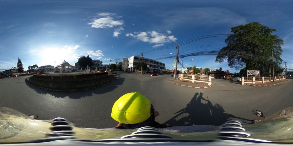 ภาพถนนตรงที่ ล้านเฮียสี่ ตั้งอยู่ ถ่ายโดย maricarrabonza พ.ศ. 2562 (2019) · A street-level view of where ล้านเฮียสี่ · Lanhiasi stands, by maricarrabonza in 2562 (2019)